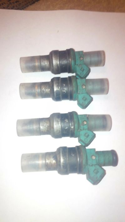 Лот: 15924266. Фото: 1. Форсунки BOSCH 0280150996 VAZ... Топливная система
