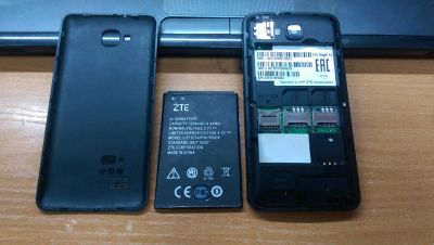 Лот: 10134830. Фото: 1. Телефон ZTE Blade A3 (10573). Кнопочные мобильные телефоны