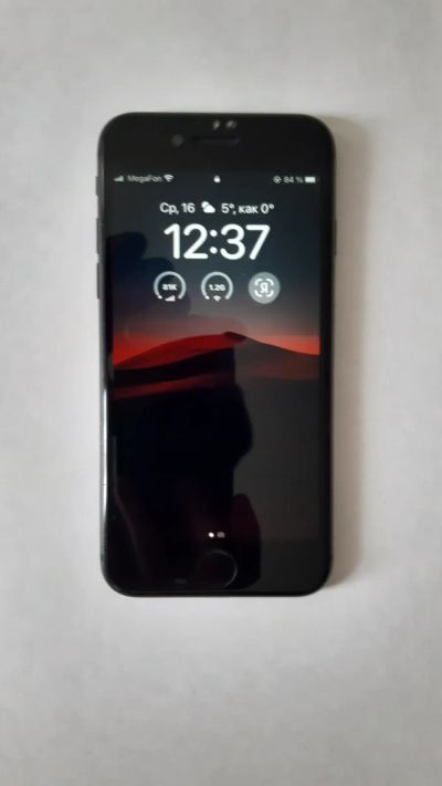 Лот: 25279985. Фото: 1. iPhone 8, 64 ГБ. Смартфоны
