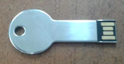 Лот: 4368184. Фото: 1. Флешка 32gb USB key ввиде ключа... USB-флеш карты