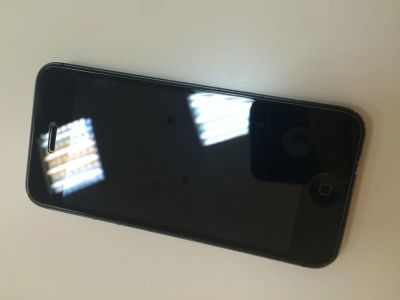 Лот: 7056567. Фото: 1. iPhone 5 16gb black. Смартфоны