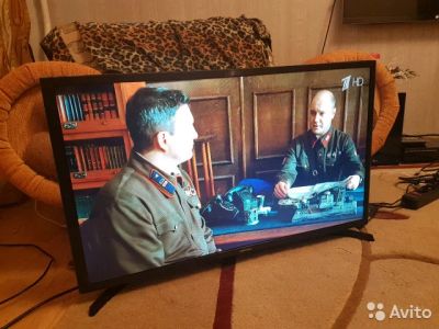 Лот: 11705495. Фото: 1. Samsung 32 дюйма smart tv. Телевизоры