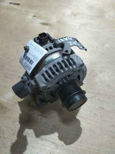 Лот: 21403049. Фото: 1. генератор Toyota RAV4 ACA31. Двигатель и элементы двигателя