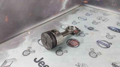 Лот: 23588747. Фото: 1. Поршень с шатуном Mitsubishi Chariot... Двигатель и элементы двигателя