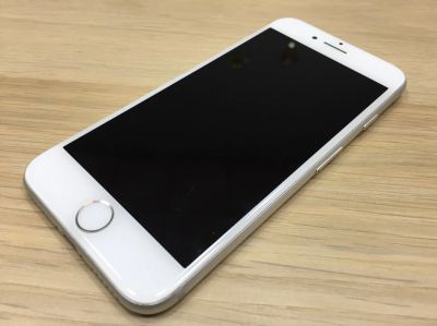 Лот: 12579696. Фото: 1. Apple iPhone 7 32Gb Silver. Смартфоны