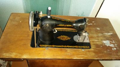 Лот: 14703893. Фото: 1. Швейная машинка ПМЗ им.Калинина. Швейная, вязальная