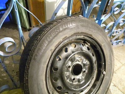 Лот: 1320669. Фото: 1. Колеса 4х114,3 с колпаками Nissan... Шины на дисках
