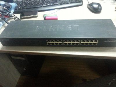 Лот: 5940008. Фото: 1. Свитч Planet Switch FNSW-2401. Коммутаторы
