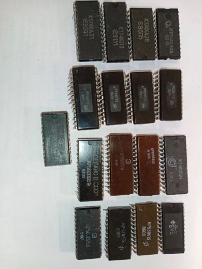 Лот: 25899019. Фото: 1. Микросхемы разных серий 17 штук. Микросхемы
