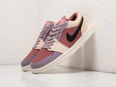 Лот: 18916575. Фото: 1. Кроссовки Nike Air Jordan 1 Low... Кеды, кроссовки, слипоны