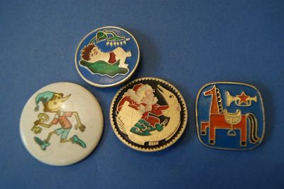 Лот: 5572557. Фото: 1. Значки " Детские " 4 шт ( №2769... Сувенирные