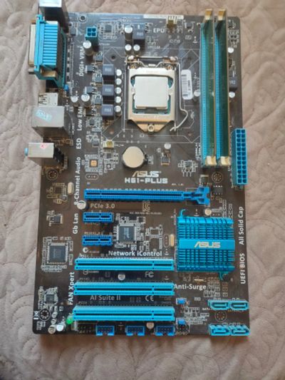 Лот: 20130442. Фото: 1. Материнка Asus H61-plus. Материнские платы