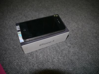 Лот: 8577857. Фото: 1. Смартфон APPLE iPhone 4 16GB Black... Смартфоны