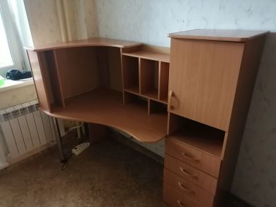 Лот: 18115727. Фото: 1. Стол компьютерны. Компьютерные и письменные столы