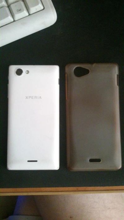 Лот: 3657402. Фото: 1. Xperia J + 16 GB Flash. Смартфоны
