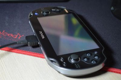 Лот: 3417058. Фото: 1. PS Vita 3G/Wi-Fi +кейс+наушники... Игровые приставки, консоли
