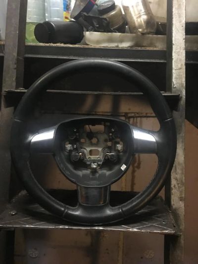 Лот: 9322099. Фото: 1. Руль 3 спицы Ford Focus 2. Салон