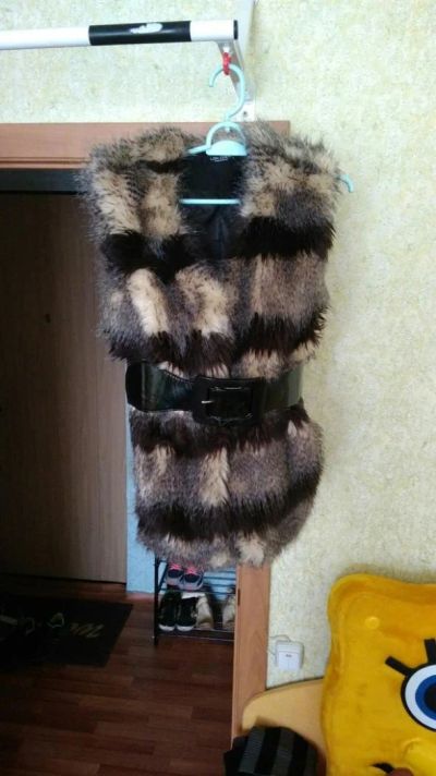 Лот: 7295838. Фото: 1. Жилетка из искусственного меха. Верхняя одежда