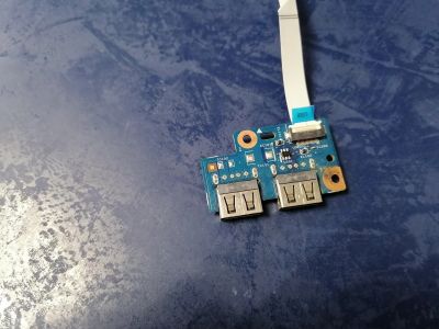 Лот: 17745136. Фото: 1. Б/У плата с разъемами USB на шлейфе... Шлейфы, кабели, переходники