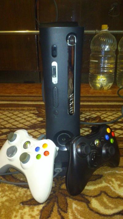 Лот: 3711541. Фото: 1. XBOX 360 ELITE ревизия jasper... Игровые приставки, консоли