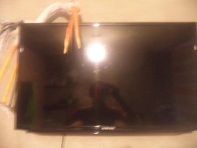 Лот: 9013552. Фото: 1. Телевизор Samsung ue32eh5050w. Телевизоры
