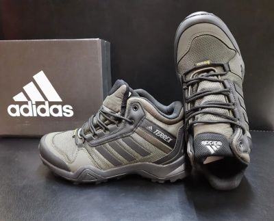 Лот: 19494399. Фото: 1. Зимние высокие кроссовки Gore-tex... Кеды, кроссовки, слипоны