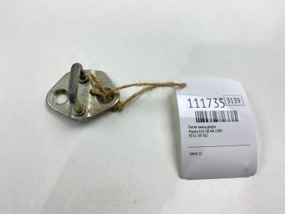 Лот: 25354749. Фото: 1. Петля замка двери Mazda 626 1980... Кузов
