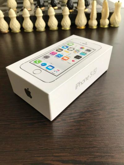 Лот: 10252879. Фото: 1. Iphone 5s белый. Смартфоны
