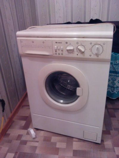 Лот: 9004509. Фото: 1. Стиральная машина Indesit (неисправна... Стиральные машины