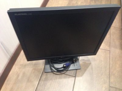 Лот: 11498389. Фото: 1. ЖК монитор 19" LG L1919S. ЖК-мониторы
