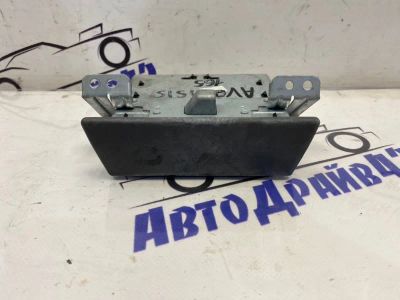 Лот: 21710811. Фото: 1. пепельница Toyota Avensis AT220L. Двигатель и элементы двигателя