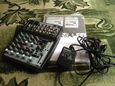 Лот: 6229182. Фото: 1. Микшерный пульт Behringer 1002FX. Микшеры, предусилители, микрофонные эффекты
