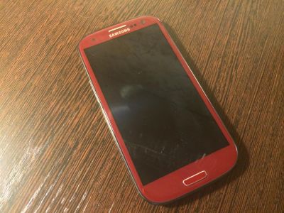 Лот: 3715813. Фото: 1. Samsung Galaxy S3 Red La Fleur. Смартфоны