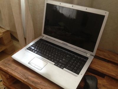 Лот: 10997450. Фото: 1. Ноутбук Samsung R730 + сумка в... Ноутбуки