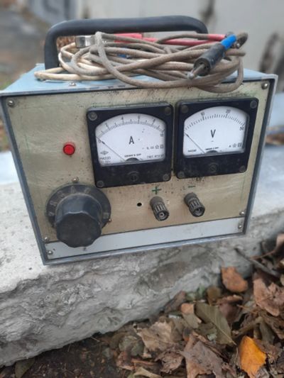 Лот: 16756546. Фото: 1. Зарядное устройство автомобильных... Пуско-зарядные устройства