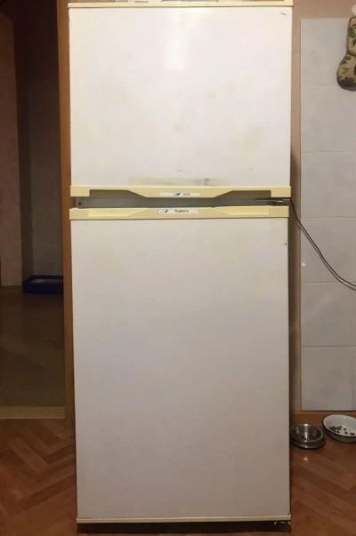 Лот: 9877405. Фото: 1. Холодильник бирюса. Холодильники, морозильные камеры