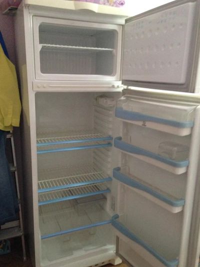 Лот: 3598132. Фото: 1. Холодильник Indesit R30S 011. Холодильники, морозильные камеры