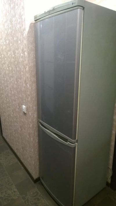 Лот: 4430011. Фото: 1. Холодильник LG. Холодильники, морозильные камеры