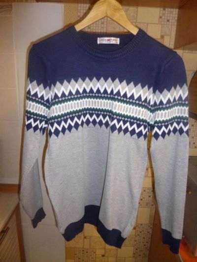 Лот: 7332695. Фото: 1. продам свитер размер XL. Свитера, кофты, трикотаж