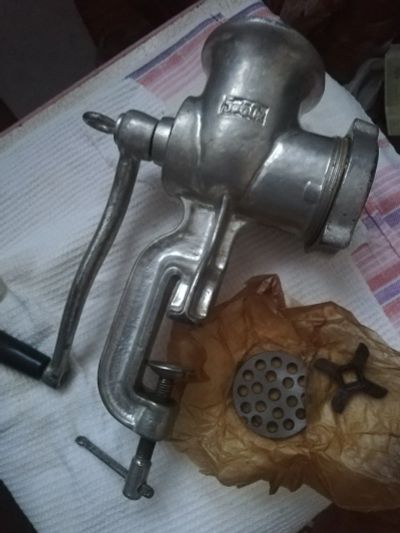 Лот: 17052465. Фото: 1. Мясорубка советская рабочая. Кухонные аксессуары