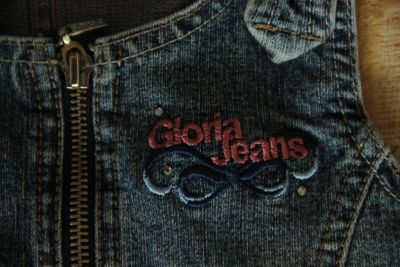 Лот: 9979442. Фото: 1. Джинсовый сарафан от Gloria Jeans. Платья, сарафаны