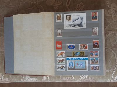 Лот: 16350941. Фото: 1. Коллекция почтовых марок с альбомом. Марки