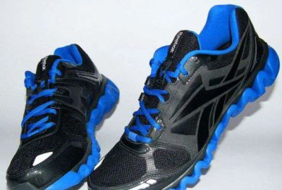 Лот: 4696495. Фото: 1. Кроссовки Reebok Zigtech 43 размер. Кеды, кроссовки, слипоны