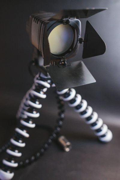 Лот: 11866879. Фото: 1. Видеосвет Logocam Zoom-Pro. Вспышки, осветители, рассеиватели