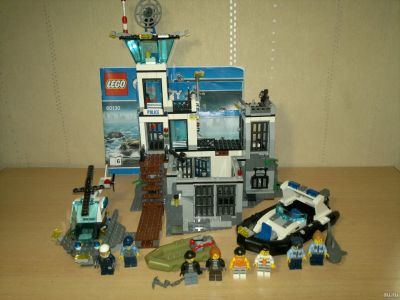 Лот: 15686587. Фото: 1. Лего Lego City 60130 Остров-тюрьма. Конструкторы