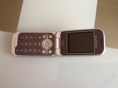 Лот: 2433976. Фото: 1. Телефон раскладушка Sony Ericsson... Кнопочные мобильные телефоны