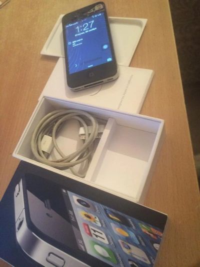 Лот: 8581808. Фото: 1. iPhone 4 Black 8Gb Комплект. Смартфоны