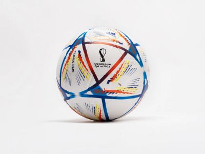 Лот: 24978209. Фото: 1. Футбольный мяч Adidas. Мячи, ракетки, шайбы, клюшки