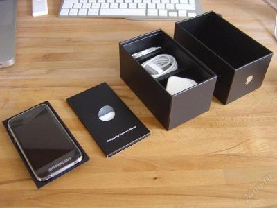 Лот: 1973772. Фото: 1. Iphone 3gs 32gb в идеальном состоянии. Смартфоны