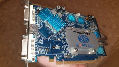 Лот: 16797209. Фото: 1. Radeon x 1600 xt. Видеокарты